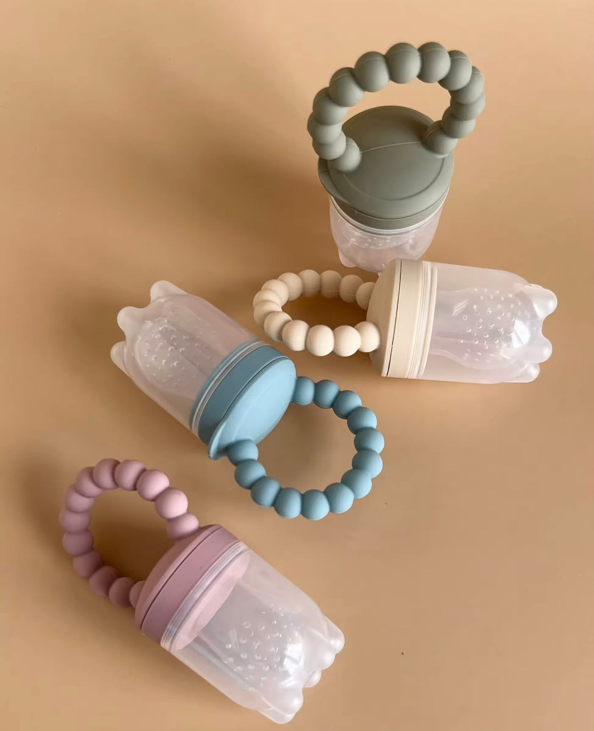 Baby fruit feeder