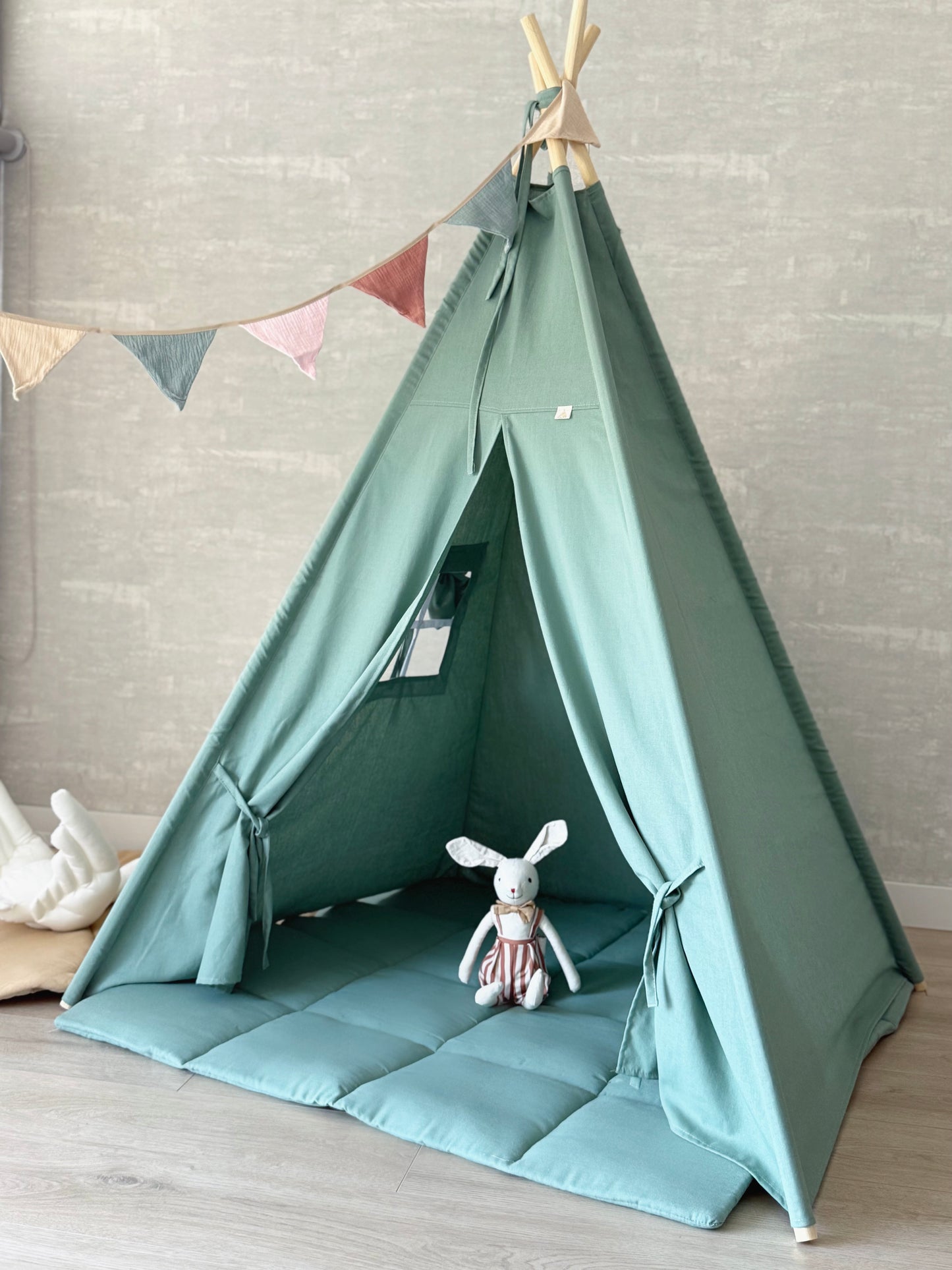 Linen Plain TeePee