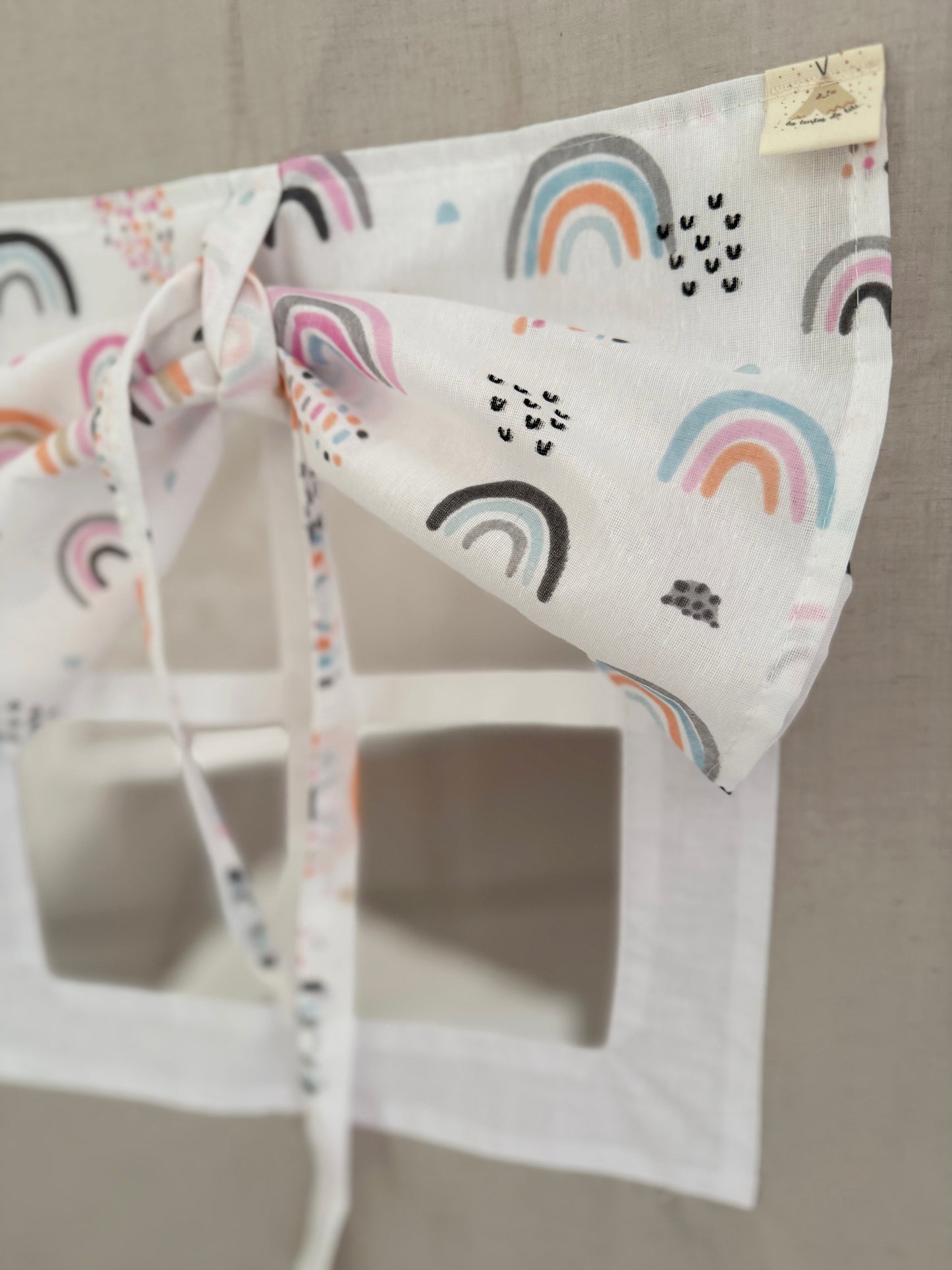 Teepee grey with rainbow