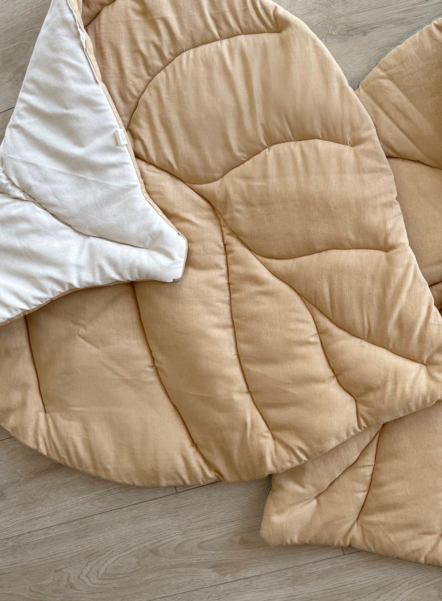 Linen Leaf Mat