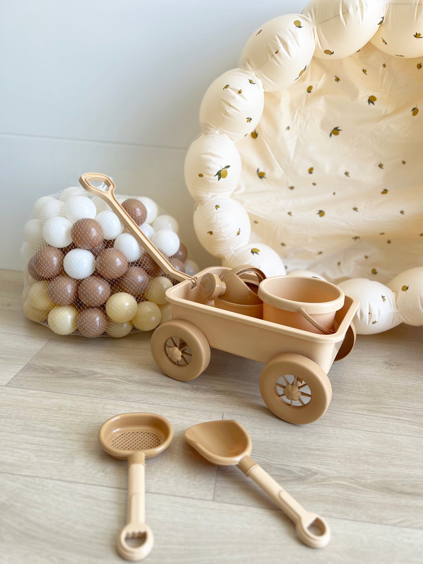 Inflatable Pool Fruit