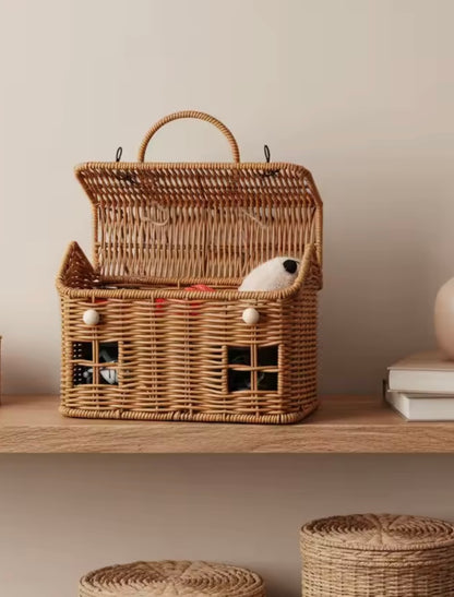 House Shaped
Basket