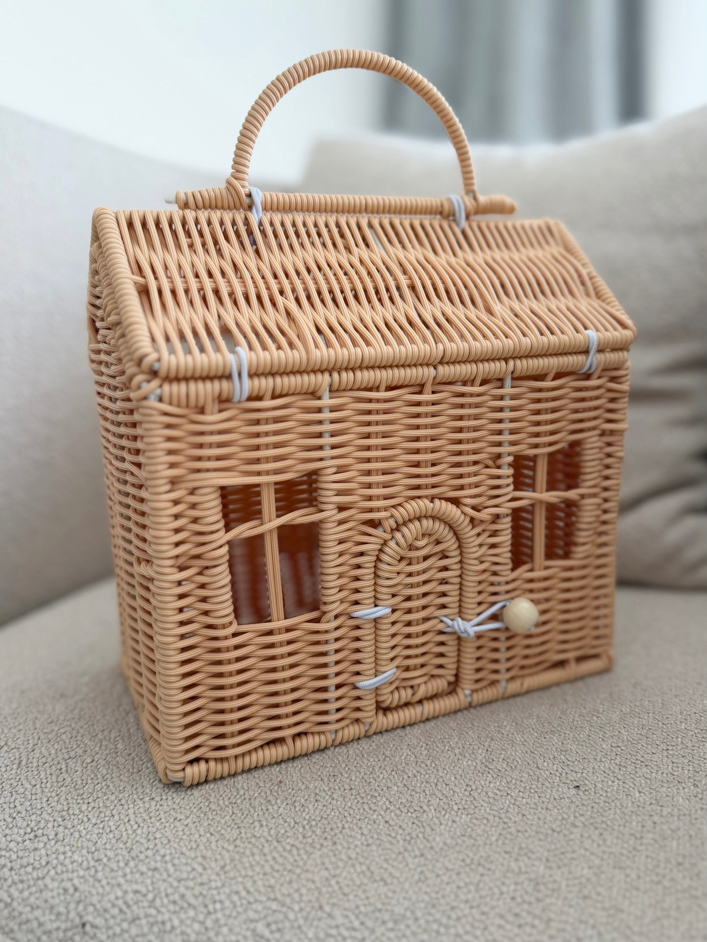 House Shaped
Basket