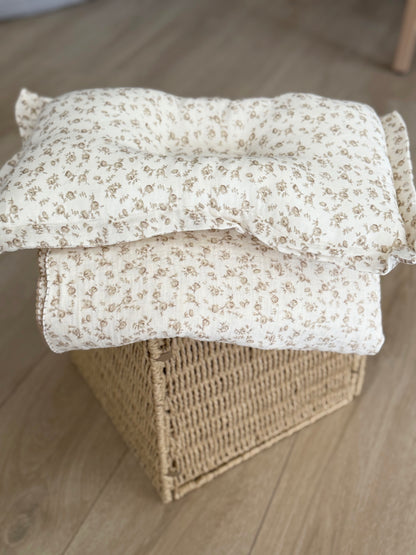 Blanket + pillow