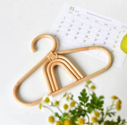 Rattan Hanger