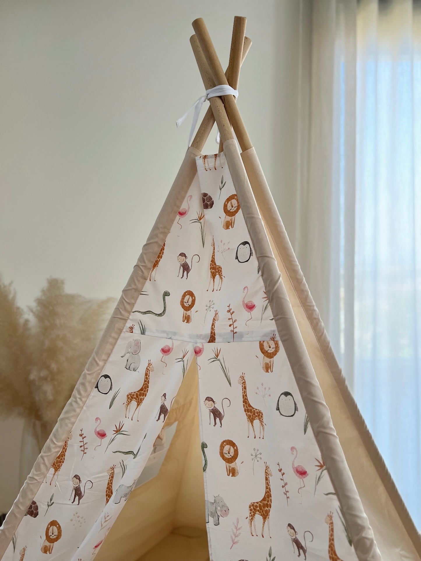 Teepee Giraffe